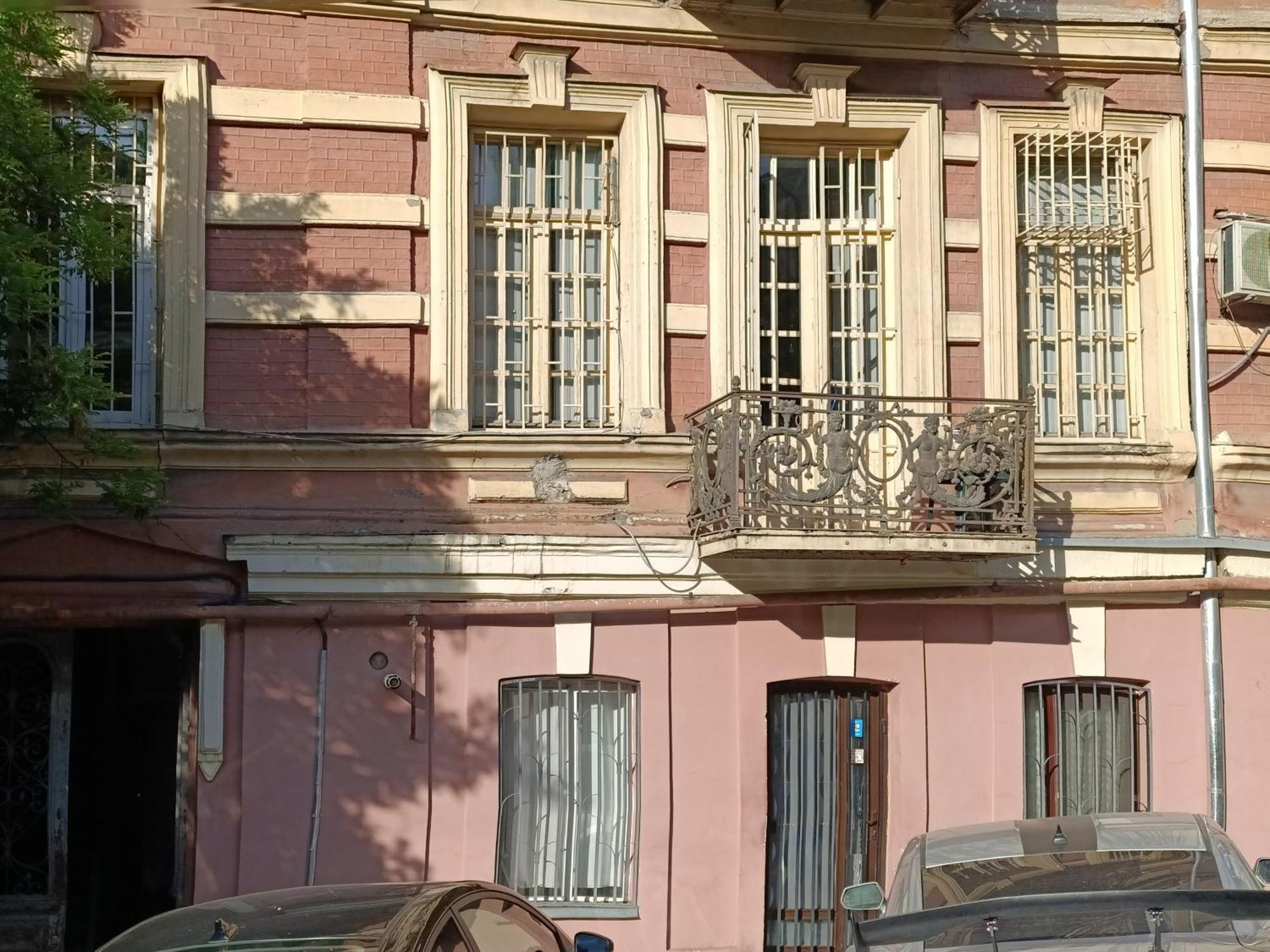 J Square Hostel Тбілісі Екстер'єр фото