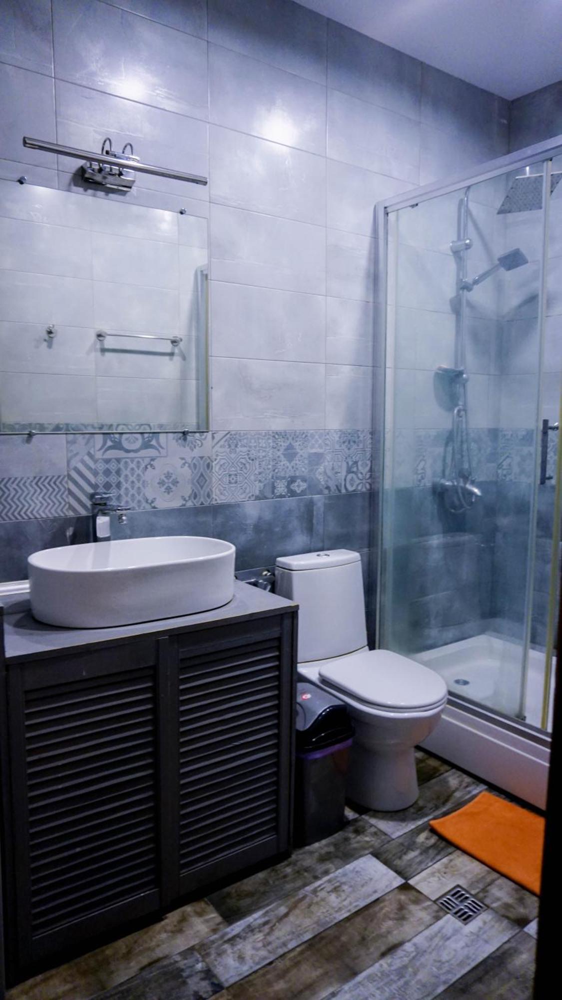 J Square Hostel Тбілісі Екстер'єр фото